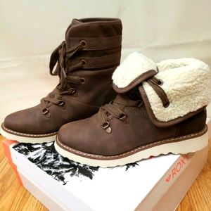 Roxy Bruna Combat Boots, Brown, Fold over Super Soft Sherpa Boots, Size 7.5